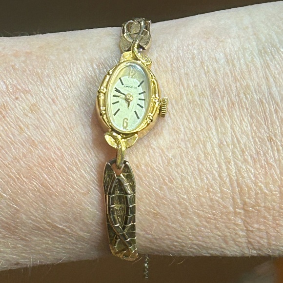 Caravelle Ladies Cocktail Watch. Gold Filled - Picture 15 of 17